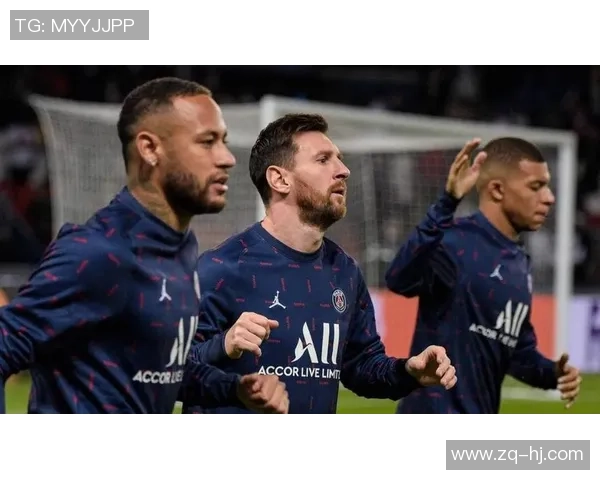 足球明星小罗马的精彩瞬间与经典图片回顾